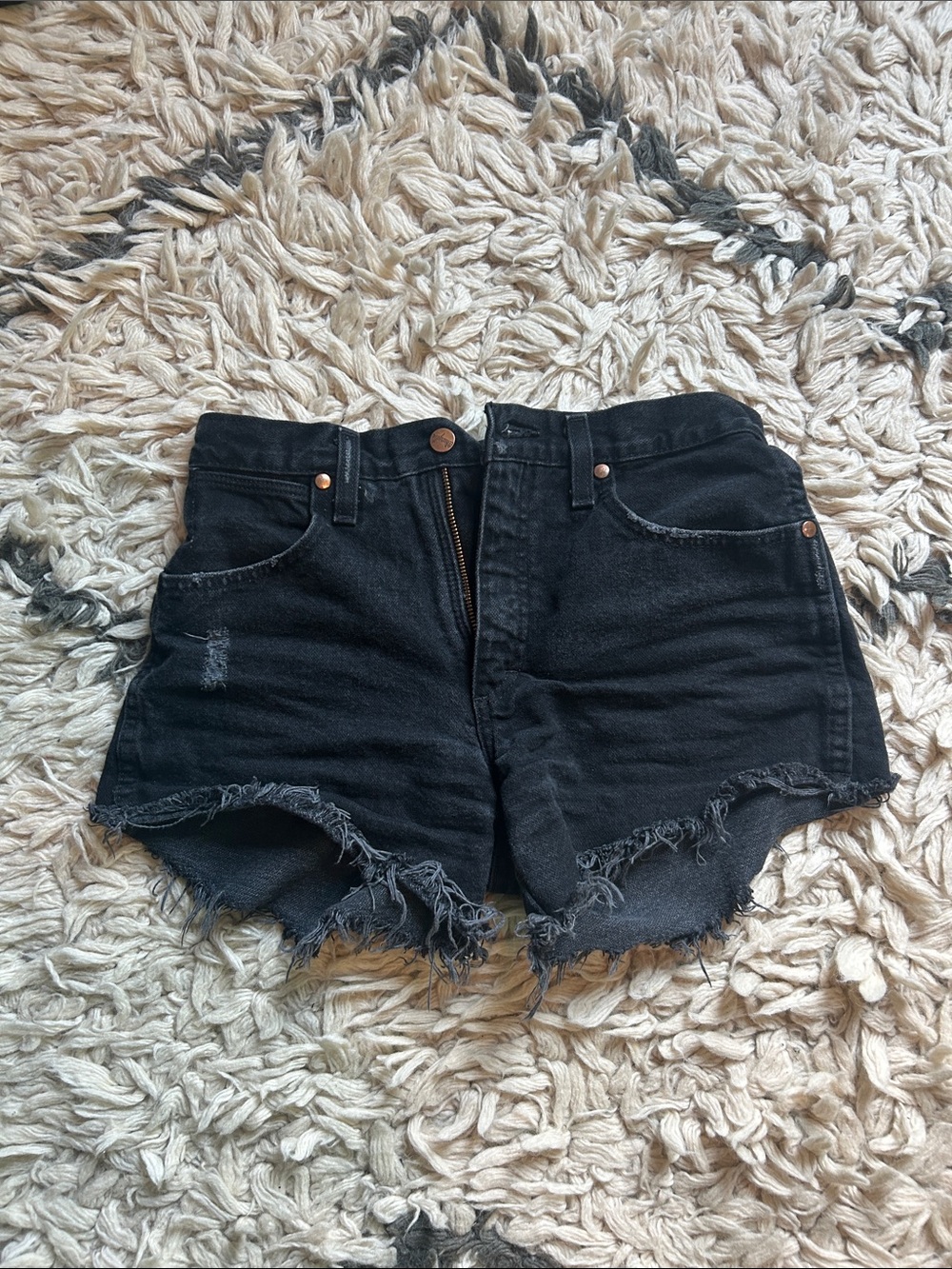 The perfect 😍 Wrangler Black Frayed Denim Cutoff Shorts 13MWZ